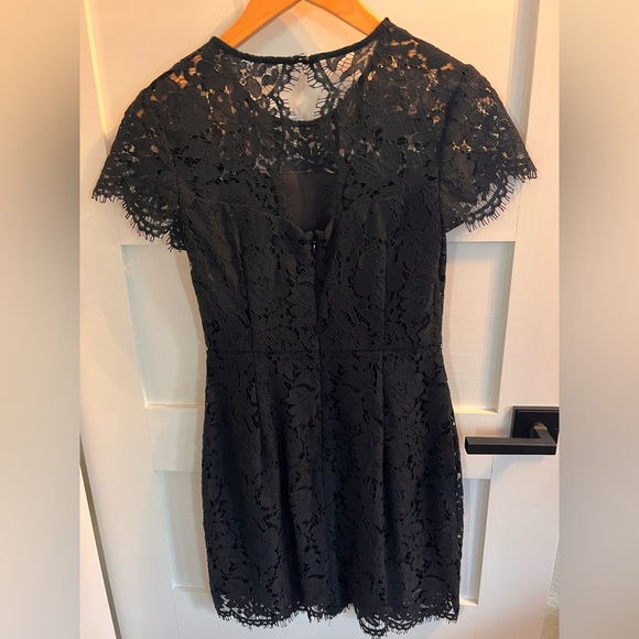 Black lace Banana Republic dress - Picture 2 of 3